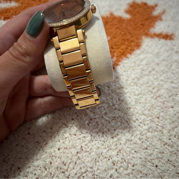 Gold MK watch. In great condition